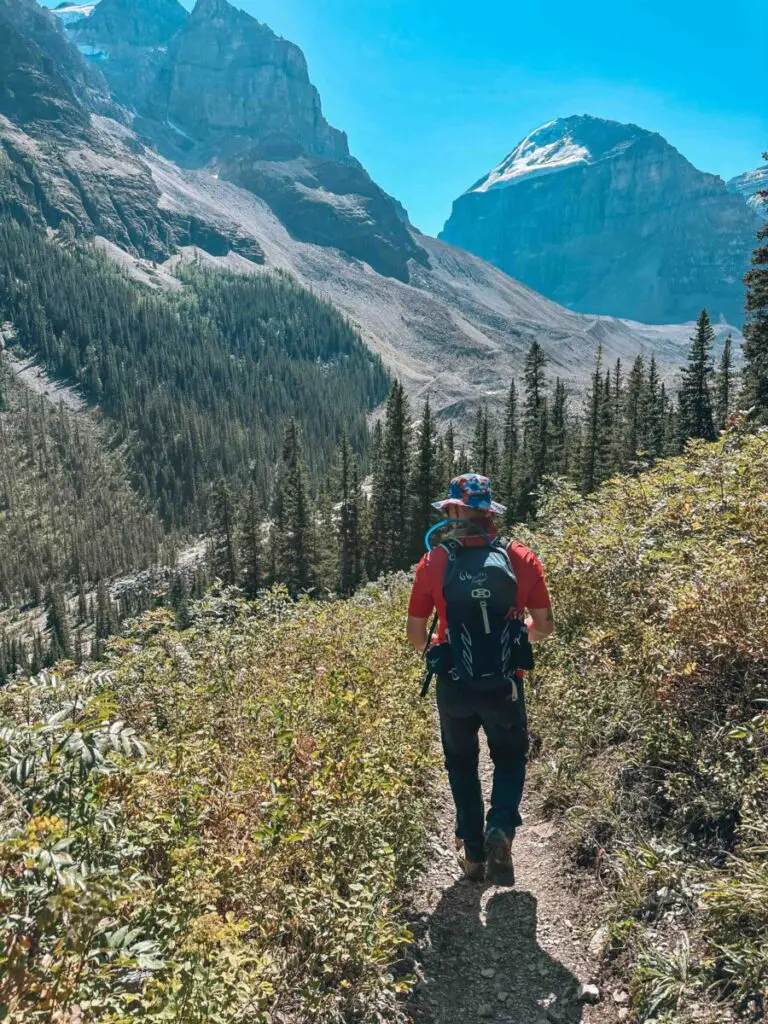 【Banff 班夫國家公園】Lake Louise 路易斯湖1日遊攻略——附近必走景點！